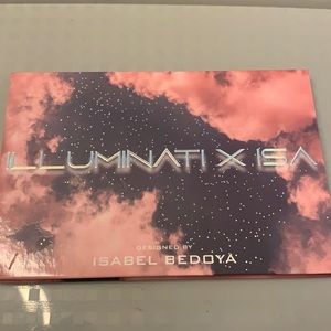 Illuminati x Isa Make up palette